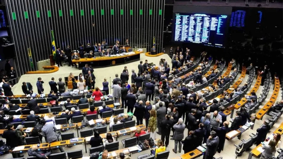 Eleições mudam agenda do Congresso e atrasam votações importantes