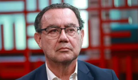 Augusto Cury recua e confirma presença no debate da Band hoje