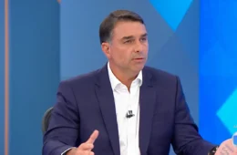 Flávio diz que não há nada de errado em patrocínio de Vorcaro ao filme “Dark Horse”