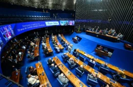 Senado ferve no Paraná e no DF: cinco nomes empatam por duas vagas