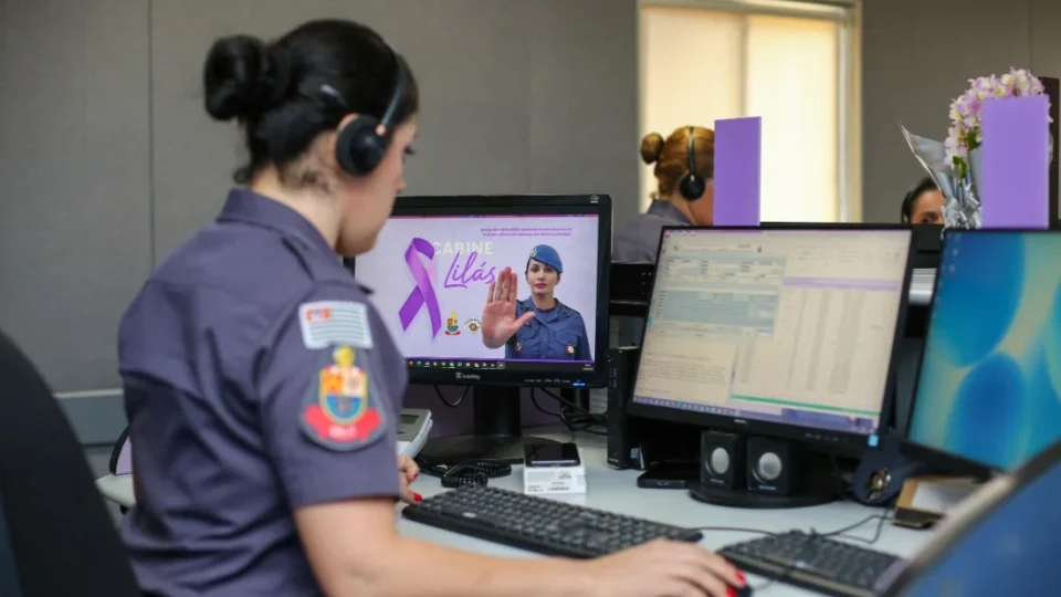 Agosto Lilás: campanha orienta como identificar a violência contra a mulher e buscar ajuda