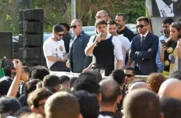 Renan Santos promete enfrentar “inimigos da nação” no início da campanha