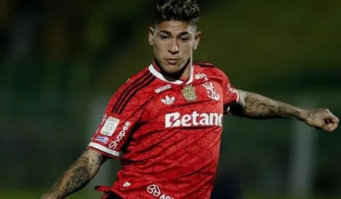 Carrascal reage no Flamengo após período turbulento; meia ganha força antes de jogo decisivo
