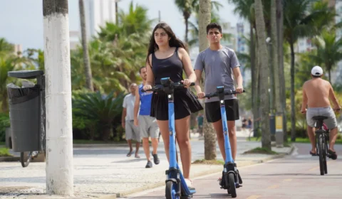Novas regras para patinetes e bicicletas elétricas começam a valer em SP