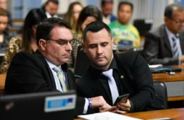 Cleitinho reforça apoio a Flávio Bolsonaro na disputa pela Presidência