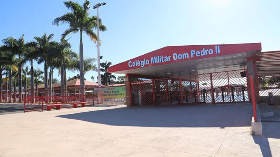Aluno de 10 anos é brutalmente agredido por grupo dentro de colégio militar no DF