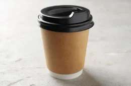 Seu café pode estar levando plástico para dentro do corpo sem você perceber