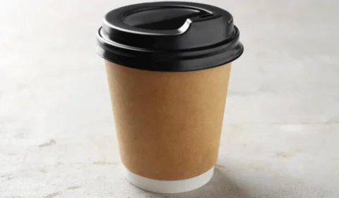 Seu café pode estar levando plástico para dentro do corpo sem você perceber