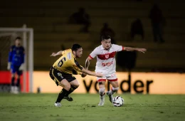 CRB e Novorizontino fazem jogo equilibrado e vão para o intervalo sem gols