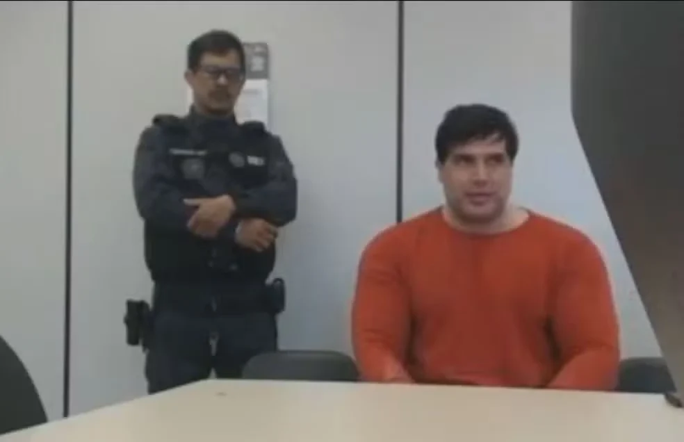 Renê da Silva Nogueira Júnior está preso e será julgado pelo Tribunal do Júri pela morte do gari Laudemir. Um ano após o crime, ele recebeu autorização da Justiça para cursar faculdade de Gestão Financeira na prisão.
