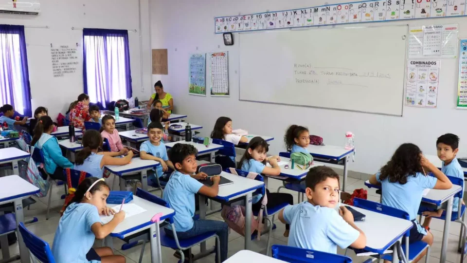 Avanço no IDEB pressiona discurso da oposição na Bahia