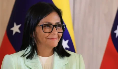 Delcy celebra acordo que entrega aos EUA controle sobre bilhões de barris de petróleo venezuelano