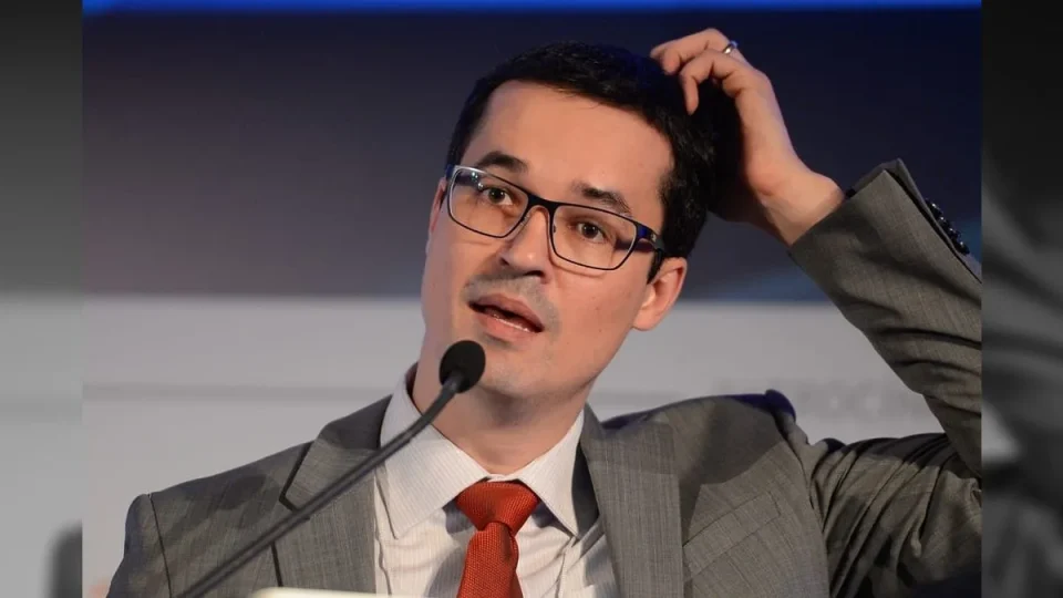 Deltan Dallagnol lidera disputa ao Senado no Paraná 2026