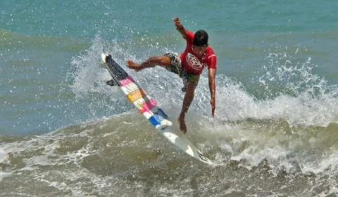 Circuito de Surfe em Natal: Deyvson lidera e muda ranking