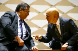 Moraes e Dino: o problema não é o diploma, mas quando a autoridade ameaça a democracia
