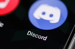 Brasil multa TikTok e suspende lives do Discord por motivos diferentes