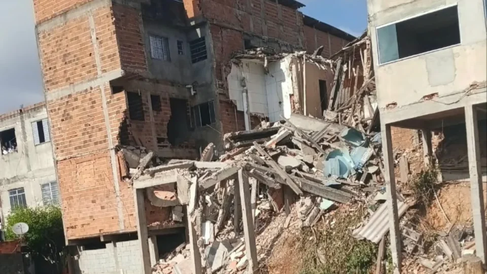 Explosão de botijão deixa feridos e interdita imóveis em SP