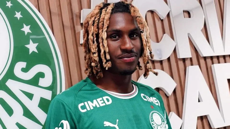 Palmeiras assina com jovem português para reforçar o sub-20