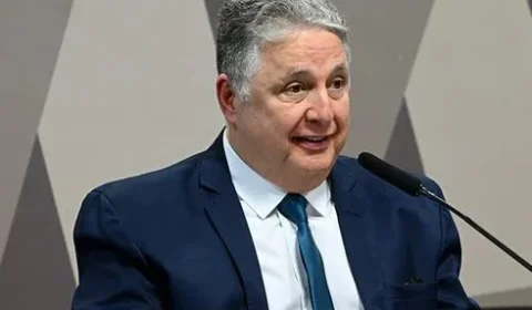 TSE derruba restrições e devolve a Garotinho direito de usar fundo eleitoral e aparecer na propaganda