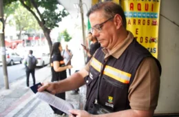 Prefeitura de BH retira quase três toneladas de materiais das ruas do Centro e da Lagoinha em um dia
