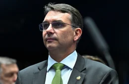 Após Kassab decretar “chance zero” a Flávio Bolsonaro”; PL reage e acusa PSD de atuar para reeleger Lula