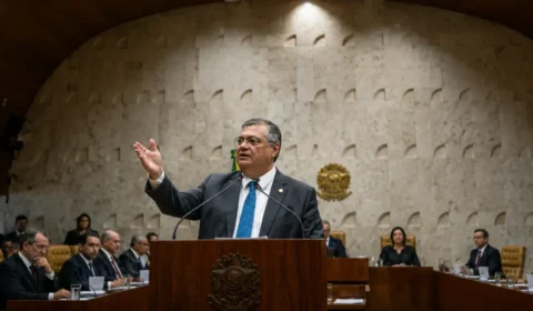 Flávio Dino dá 5 dias para Polícia Civil entregar à PF dados de operação que mira ONG ligada a filme sobre Bolsonaro