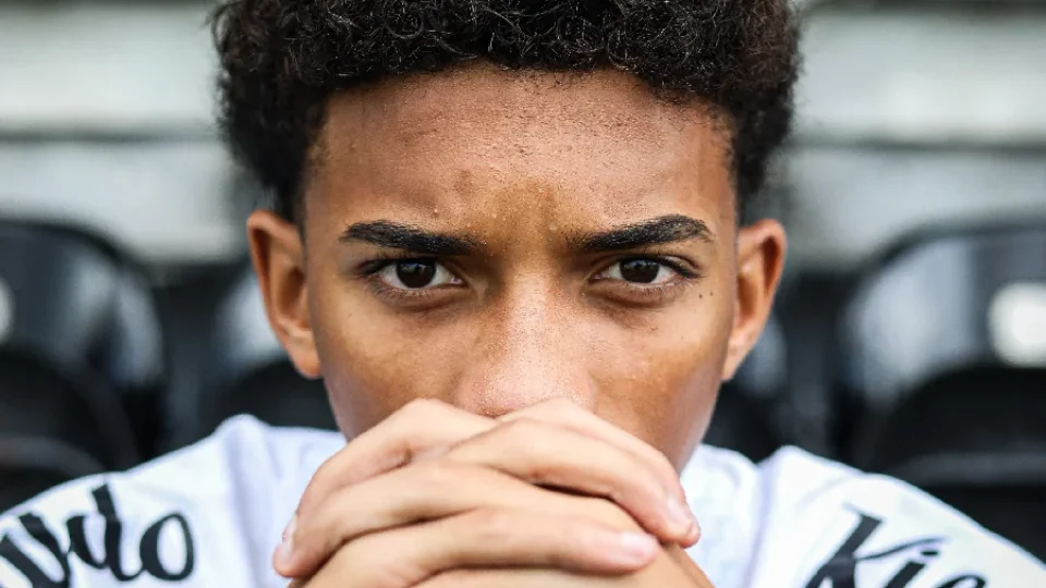 Robinho Jr. pode deixar o Santos após erro no desenvolvimento; veja como o clube chegou a esse ponto