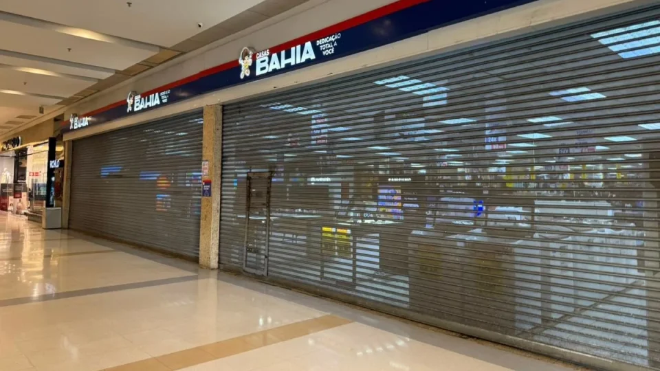 Casas Bahia negocia empréstimo de R$ 1 bilhão com BB e Bradesco
