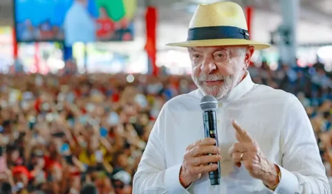 Lula começa campanha nas ruas e prepara maratona por três estados em busca de força eleitoral
