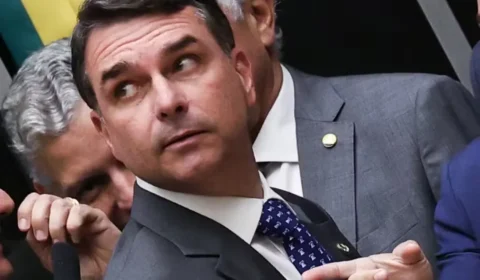 Flávio Bolsonaro anuncia vice nesta quarta e fecha última chapa da disputa presidencial