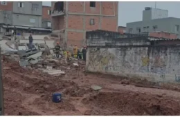 Quatro pessoas são resgatadas após desabamento de prédio em São Bernardo, na Grande SP