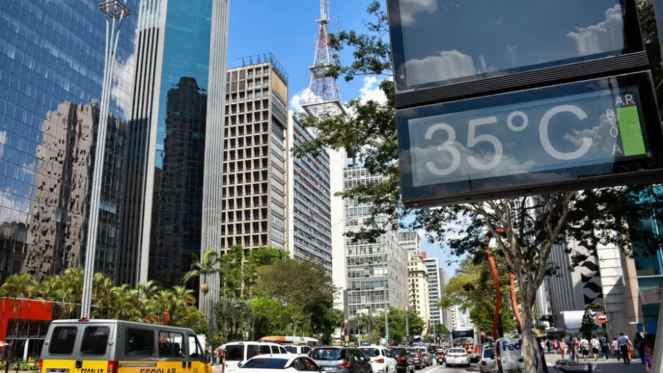 São Paulo terá calor de 33°C antes de queda brusca de temperatura. Confira as temperaturas