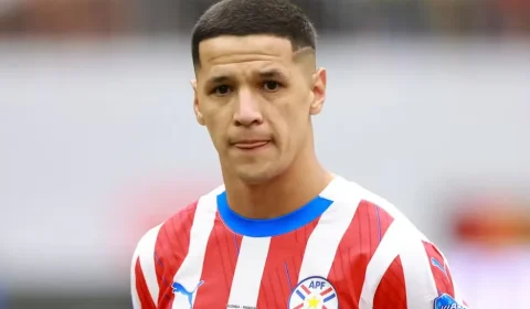 Vasco faz oferta por Alex Arce e agita mercado sul-americano