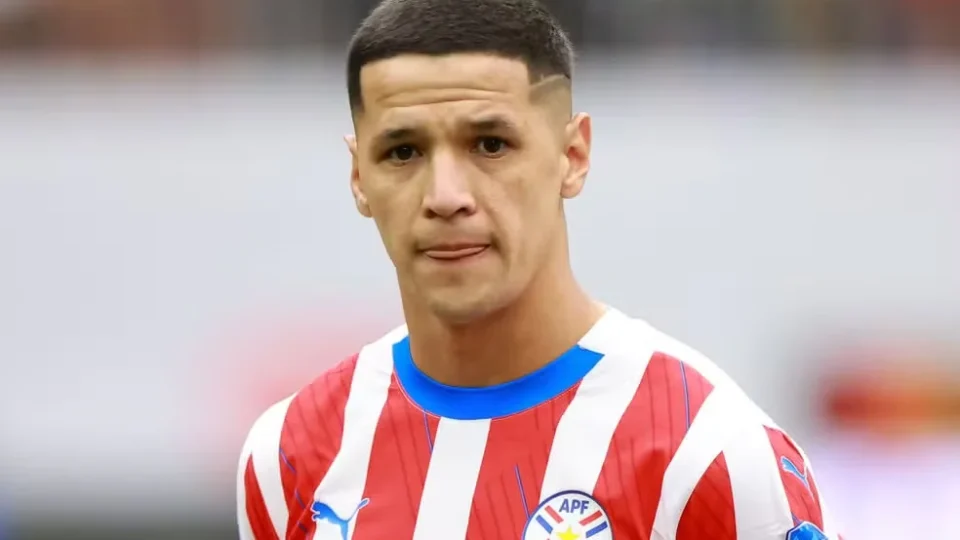 Vasco faz oferta por Alex Arce e agita mercado sul-americano