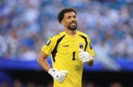 Destaque da Copa do Mundo, Vozinha assina maior contrato da carreira no Colo-Colo