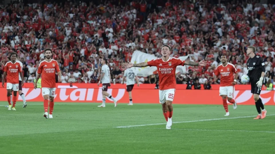 Benfica x Académico de Viseu hoje: veja onde assistir ao vivo e o horário do jogo