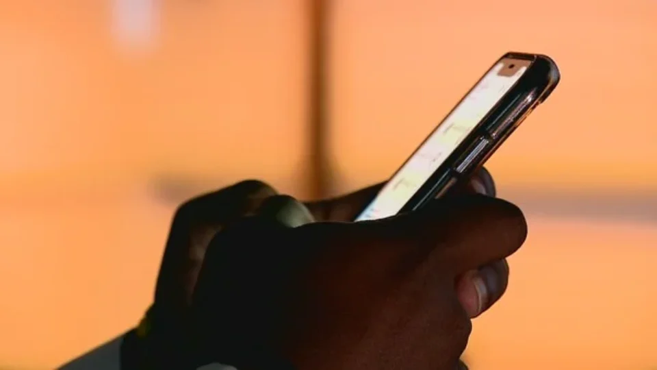 Jovem é baleado na cabeça durante encontro marcado pela internet em Belo Horizonte