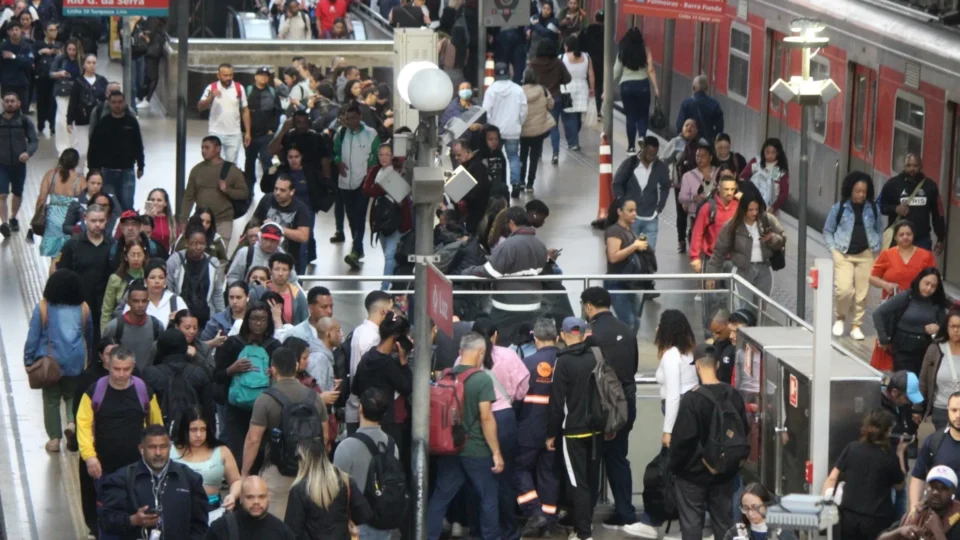 Greve da CPTM continua após sindicato rejeitar proposta do governo; veja o que pode acontecer agora