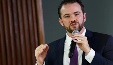 Dario Durigan anuncia novo valor do salário mínimo para 2027, veja quanto será
