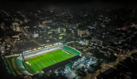Juventude enfrenta CRB às 19h30 para assumir liderança da Série B