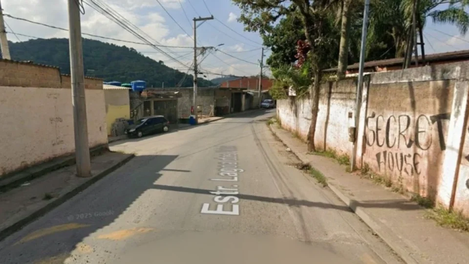 Homem é morto dentro de carro com material de campanha de candidata em Itapevi