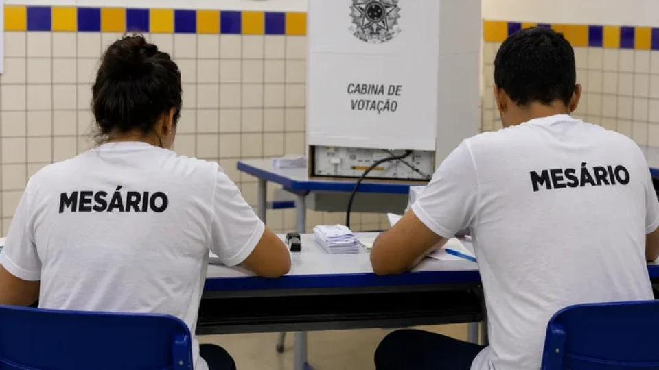 Mais de 200 mil mesários são treinados para as Eleições 2026