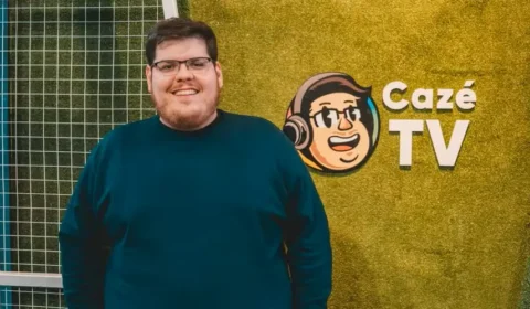 Ator processa Casimiro e CazéTV e pede R$ 120 mil por comentário considerado ofensivo