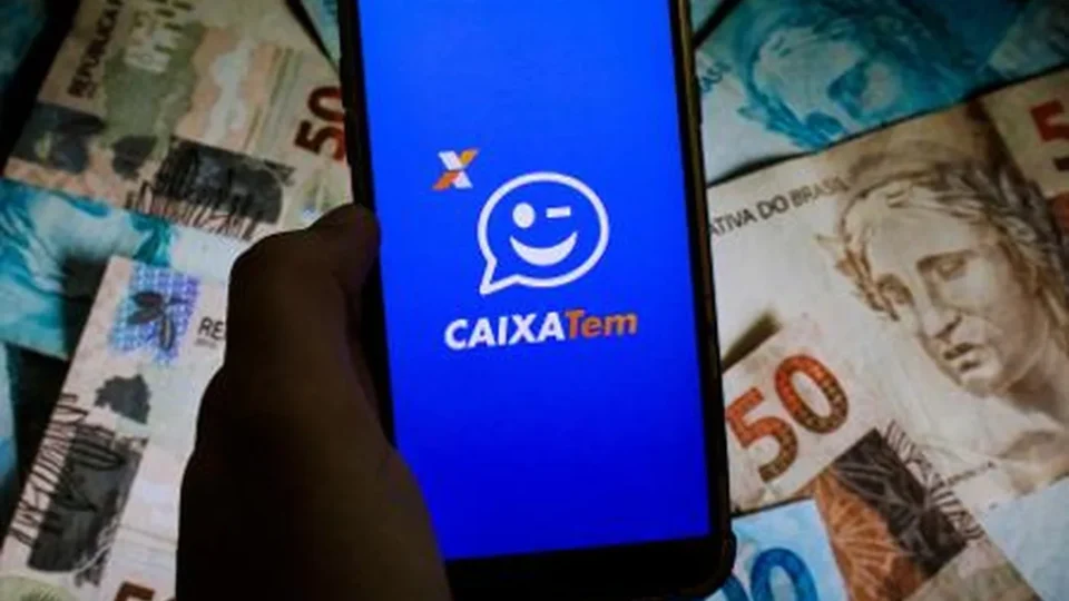 Instabilidade aplicativo Caixa Tem trava Bolsa Família hoje 26/08