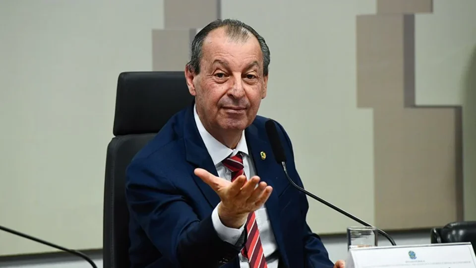 Fim da escala 6×1 avança no Senado: veja o que pode mudar na jornada, nas folgas e no salário