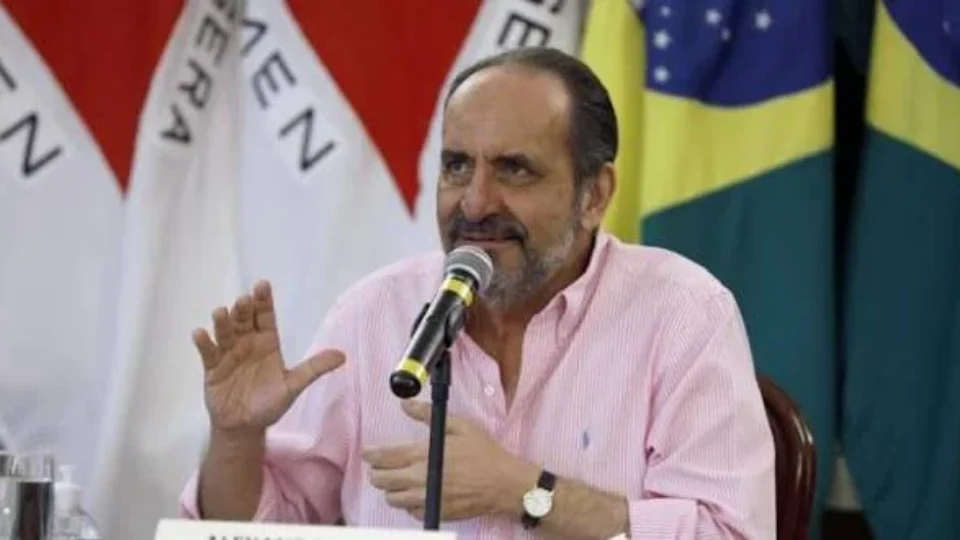 Kalil registra candidatura ao Governo de Minas e apresenta plano de governo ao TSE
