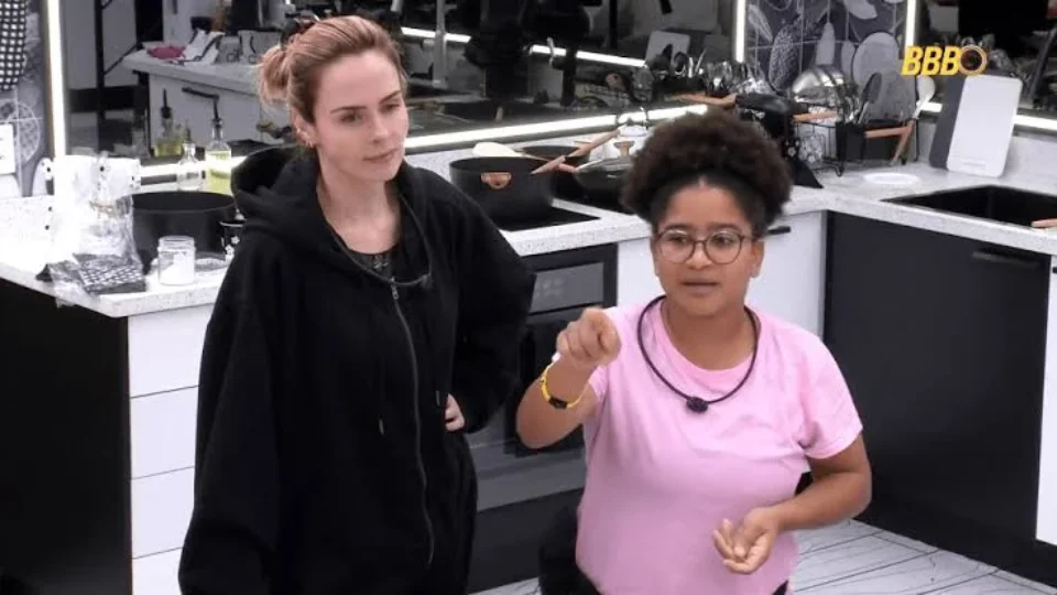 Tia Milena revela fim de amizade com Ana Paula Renault