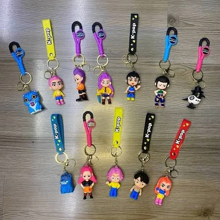 Guerreiras do K-pop lança chaveiros e enfrenta processo
