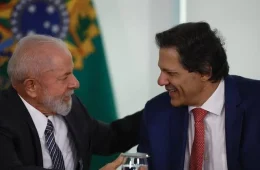 Lula vê Haddad como possível sucessor, mas faz cobrança: “Para ser líder, precisa de um pouco mais”
