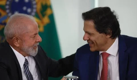 Lula vê Haddad como possível sucessor, mas faz cobrança: “Para ser líder, precisa de um pouco mais”